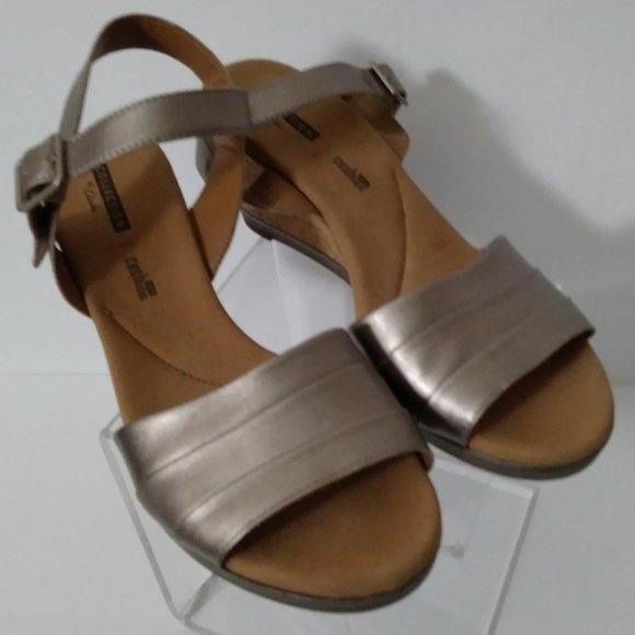 Clarks Strap Wedge Sandals - Picture 2 of 16